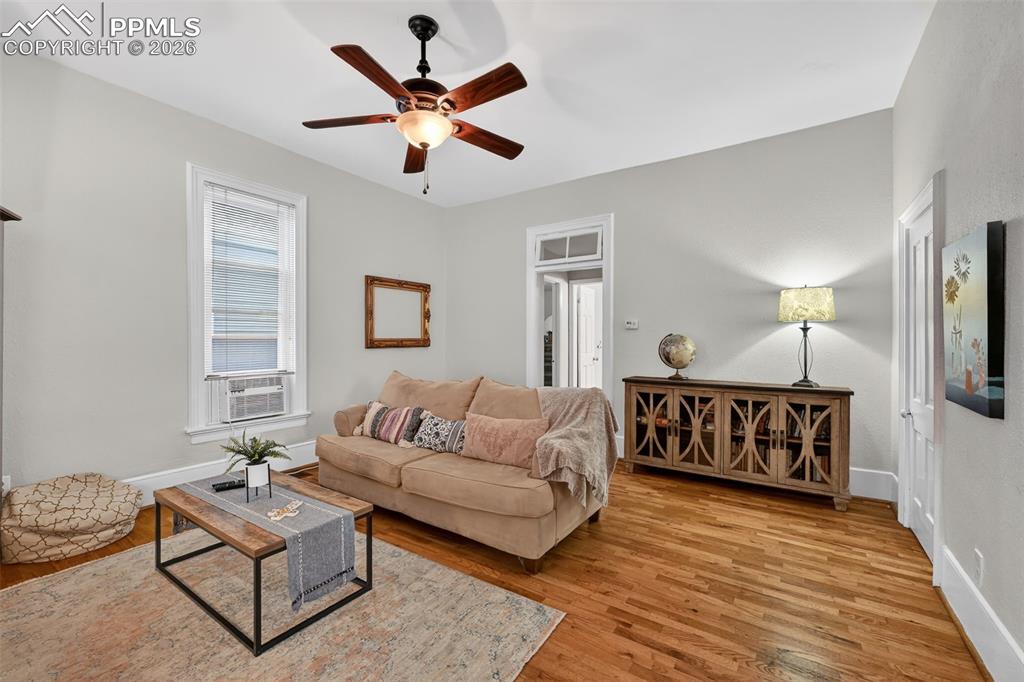 Image 7 of 26: Living Room