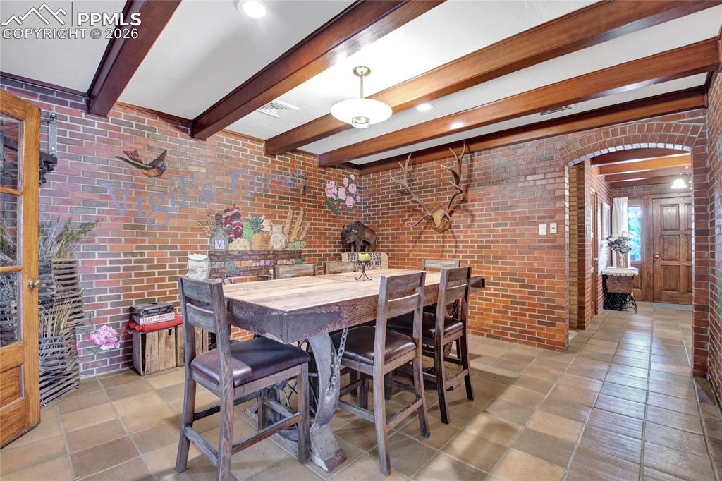 Image 44 of 50: Dining Area