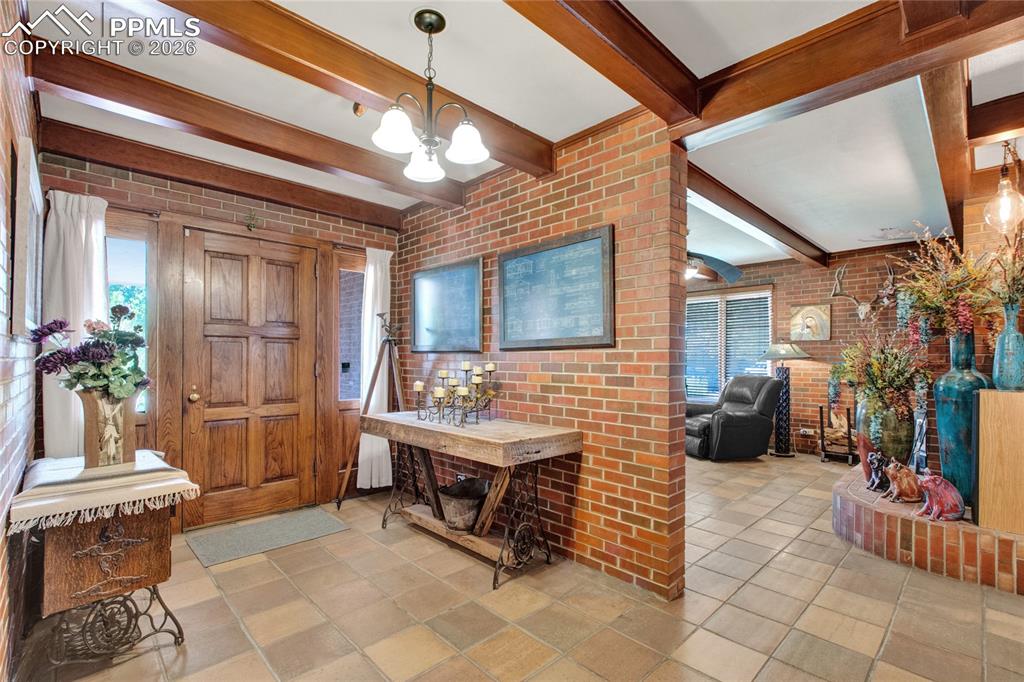 Image 8 of 50: Entry