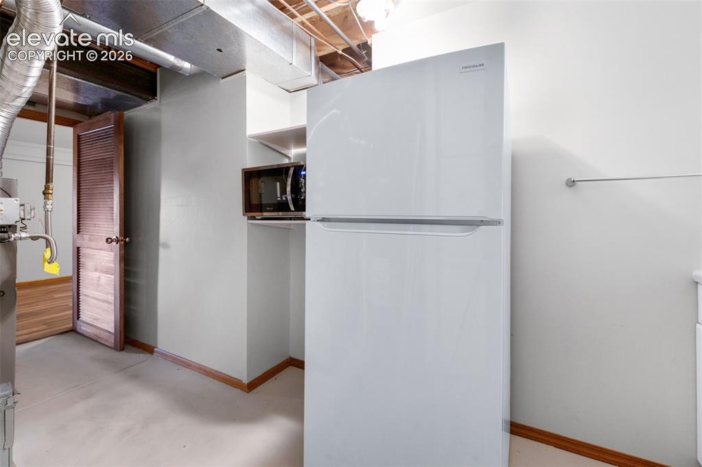 Image 41 of 49: Utility Room