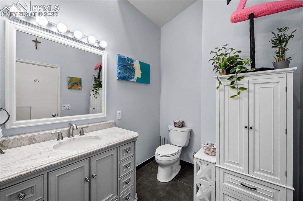 Image 18 of 39: Bathroom