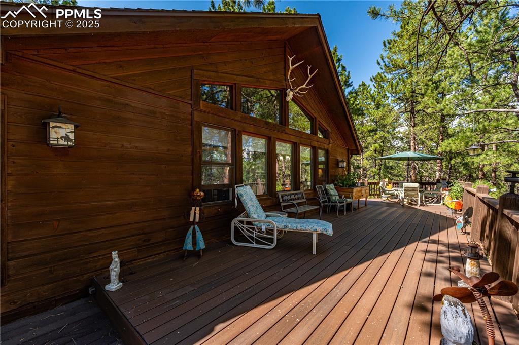Image 2 of 39: Deck