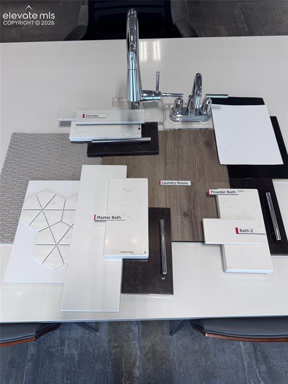 Image 2 of 2: Interior color selections