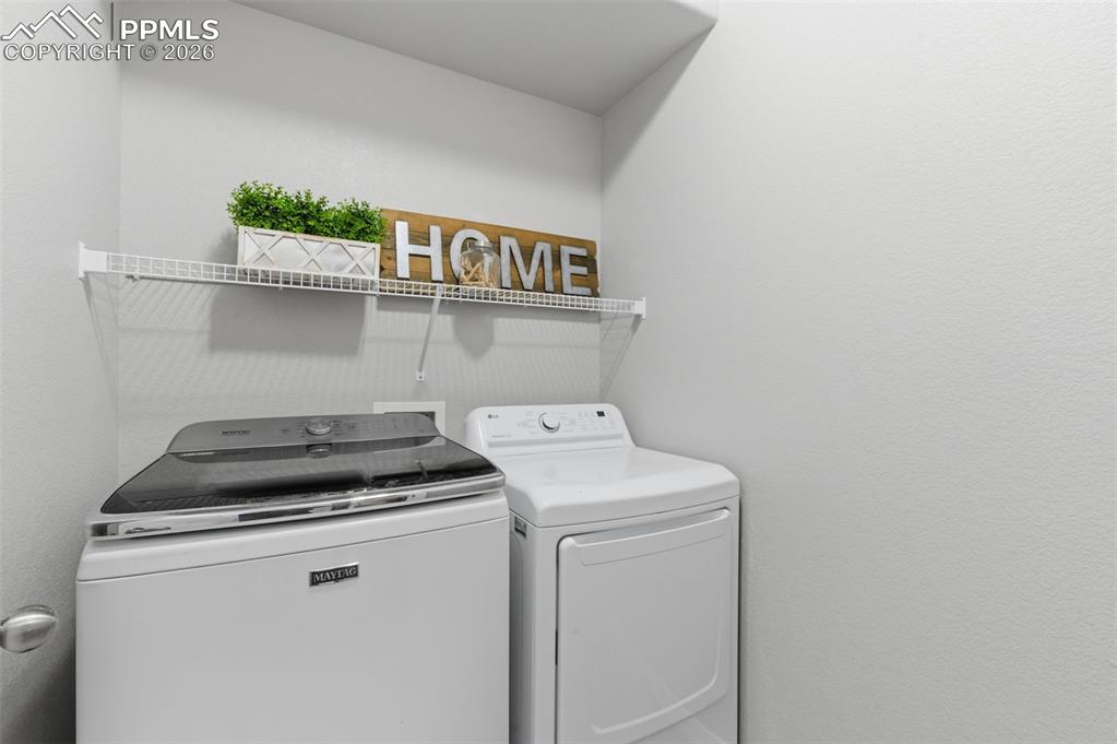 Image 23 of 50: Laundry