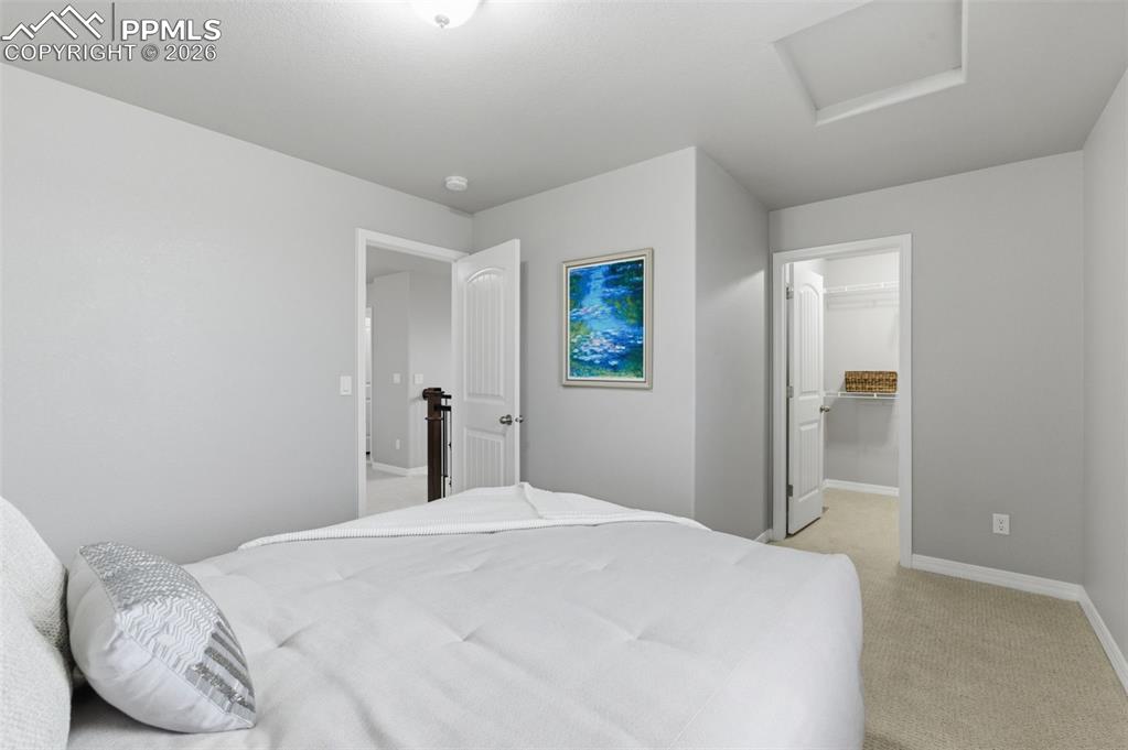 Image 27 of 50: Bedroom