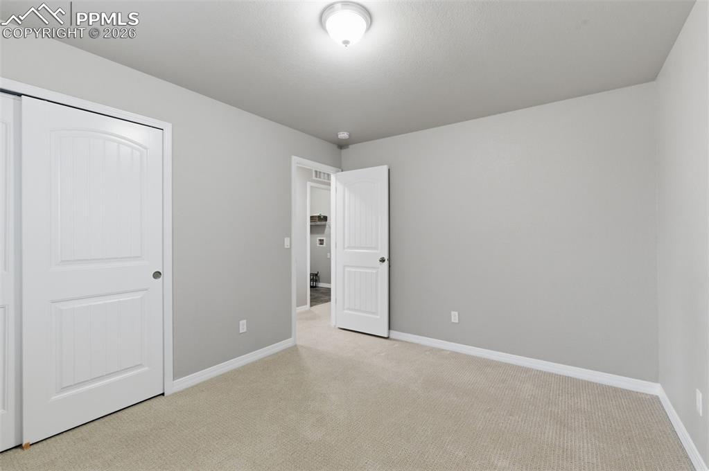 Image 30 of 50: Bedroom