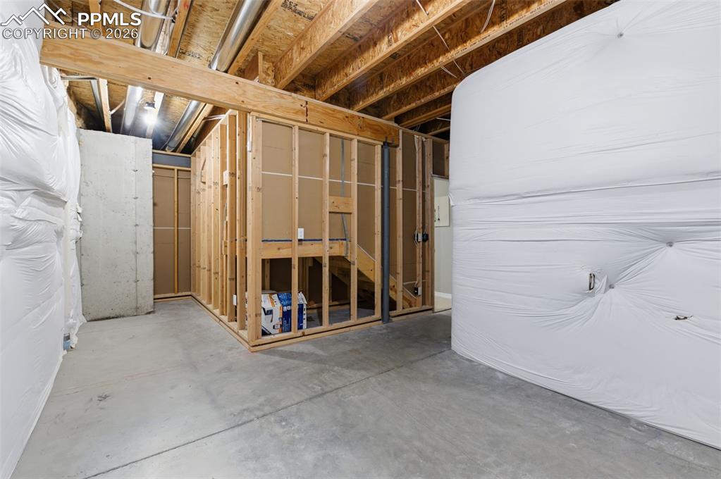 Image 44 of 50: Storage