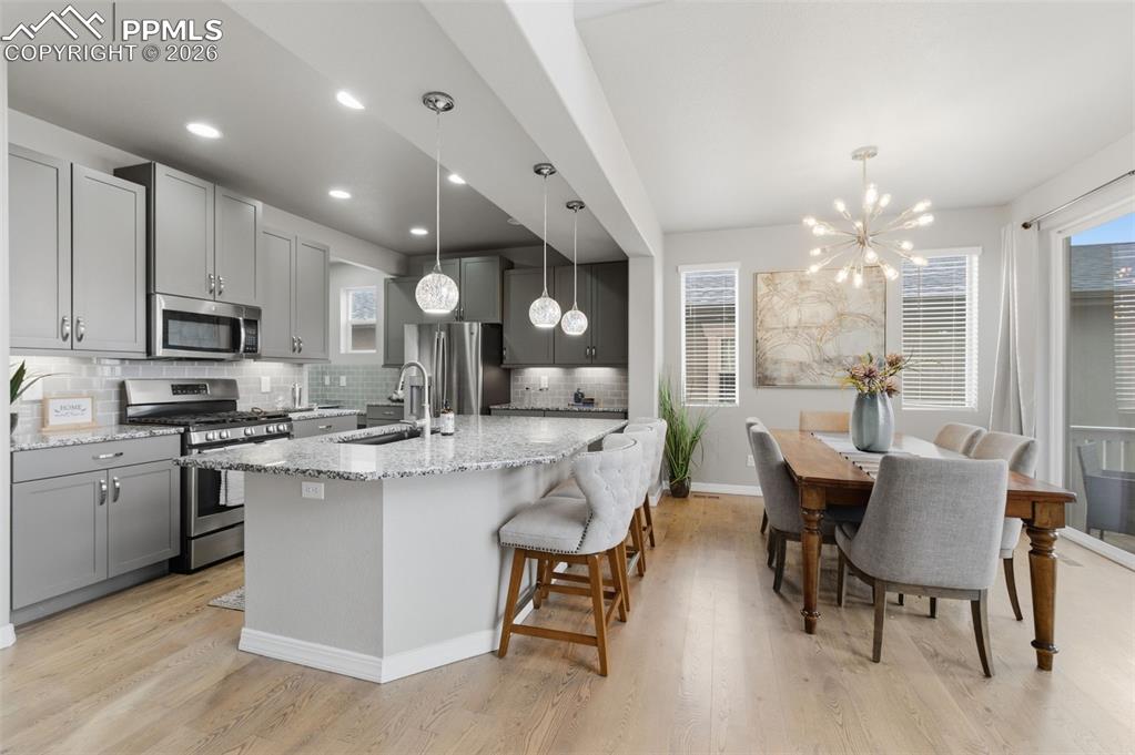 Image 9 of 50: Kitchen