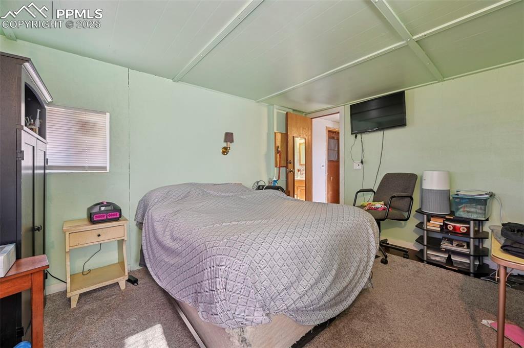 Image 11 of 22: Master Bedroom