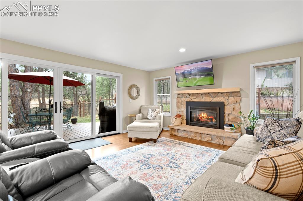 Image 20 of 48: Living Room