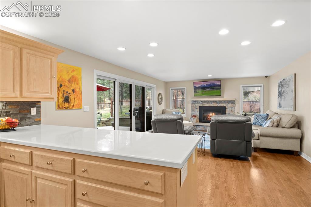 Image 24 of 48: Kitchen