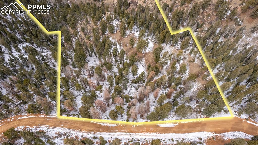 Image 6 of 36: Property Lines are Approximate and not a survey
