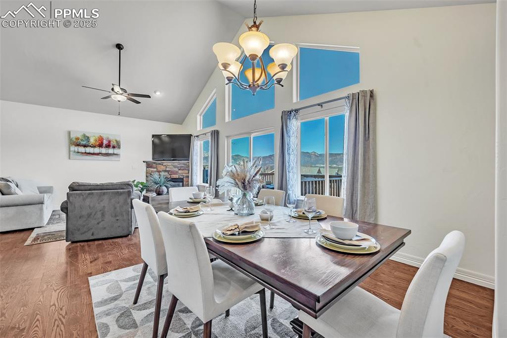 Image 9 of 47: Dining Area