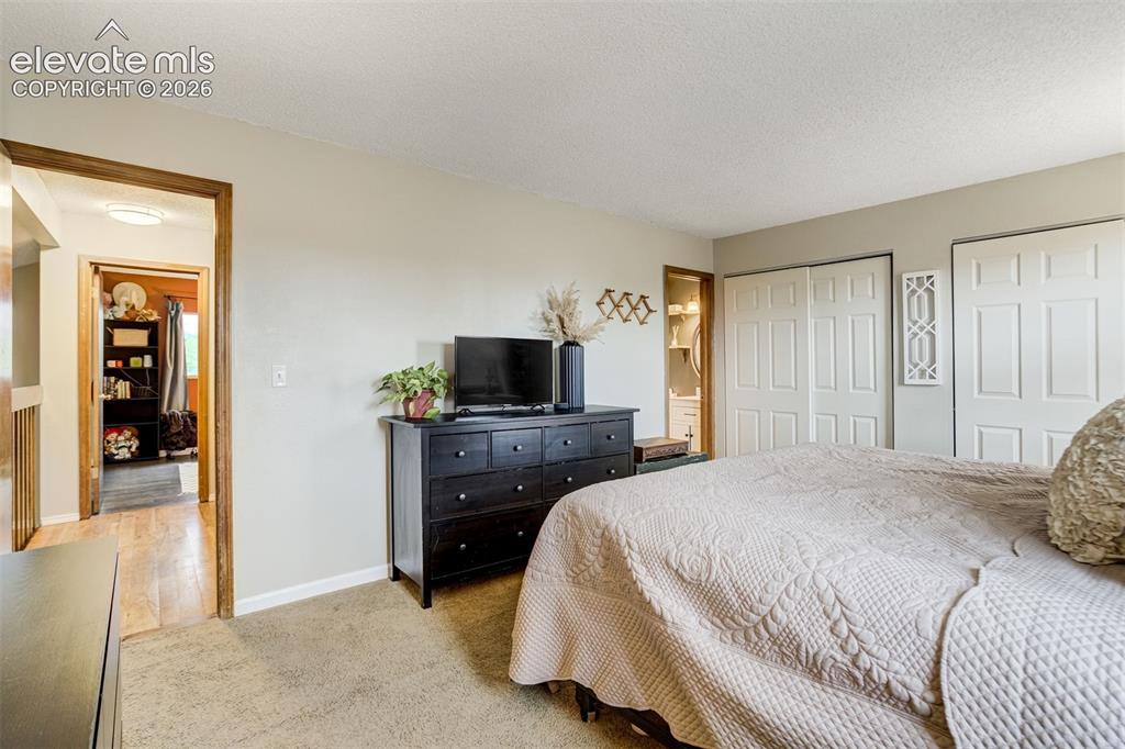 Image 17 of 41: Bedroom