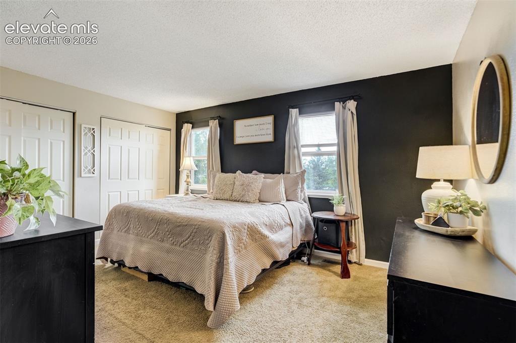 Image 18 of 41: Bedroom