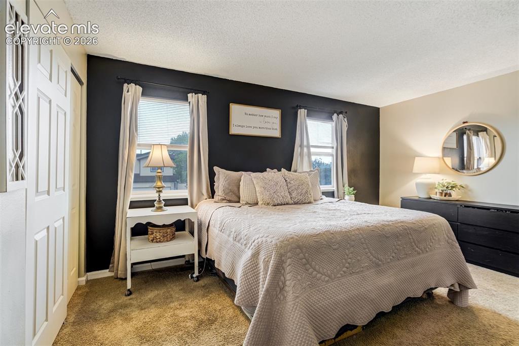 Image 19 of 41: Bedroom