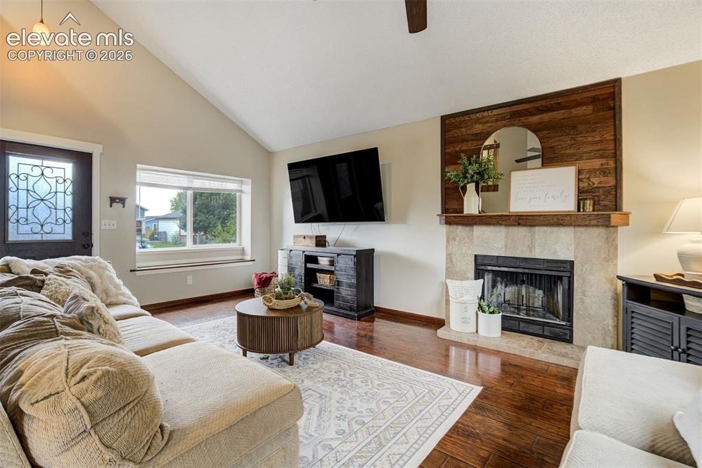 Image 6 of 41: Living Room