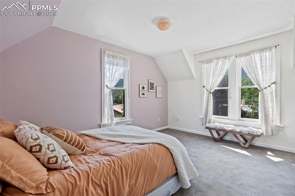 Image 17 of 32: Master Bedroom