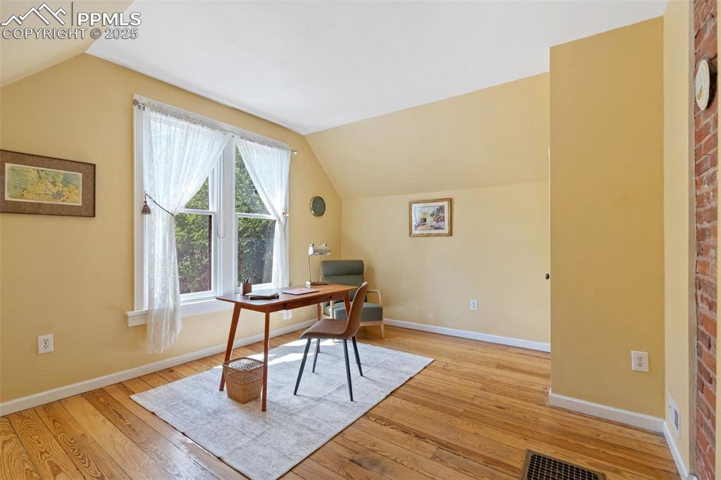 Image 19 of 32: Office or Bedroom
