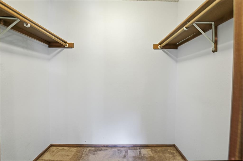 Image 21 of 42: Closet