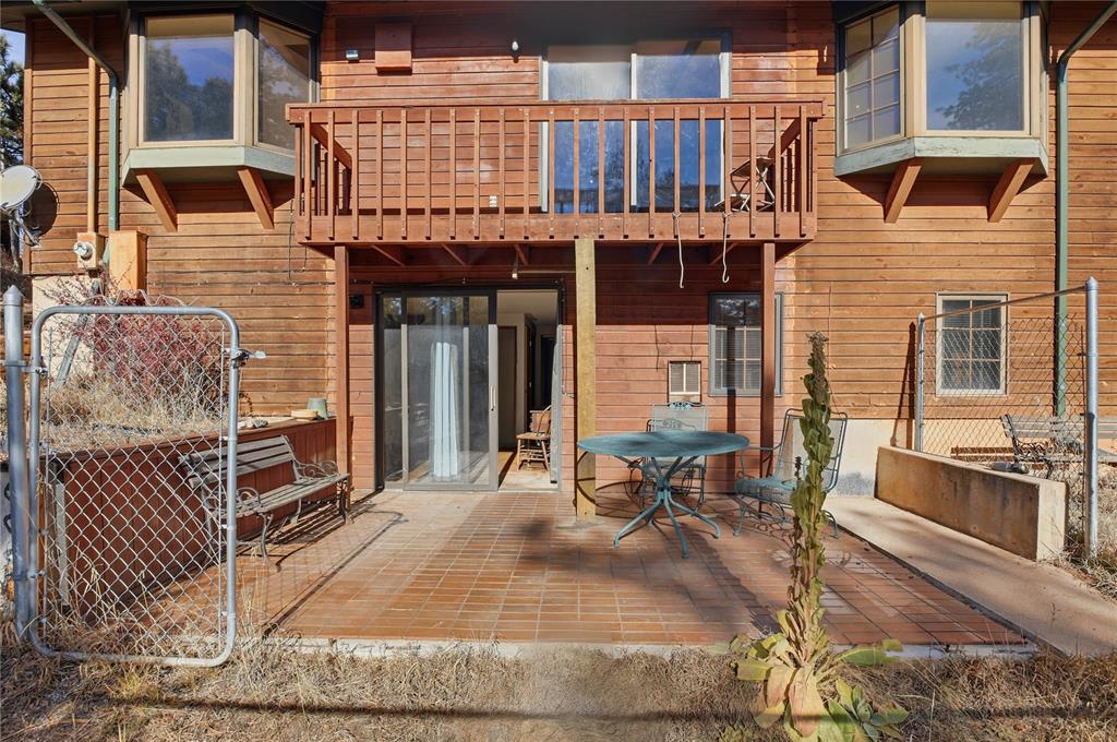 Image 29 of 42: Back of Structure