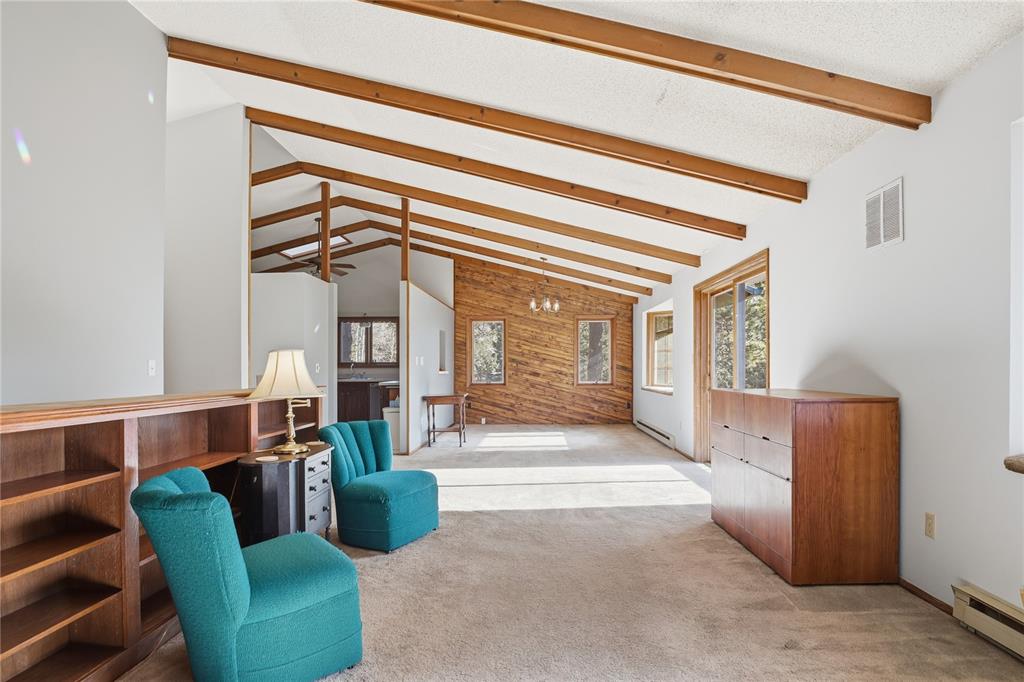 Image 8 of 42: Sitting Room