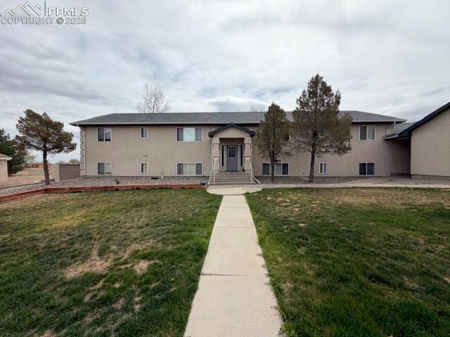 Image 2 of 9: Courtyard