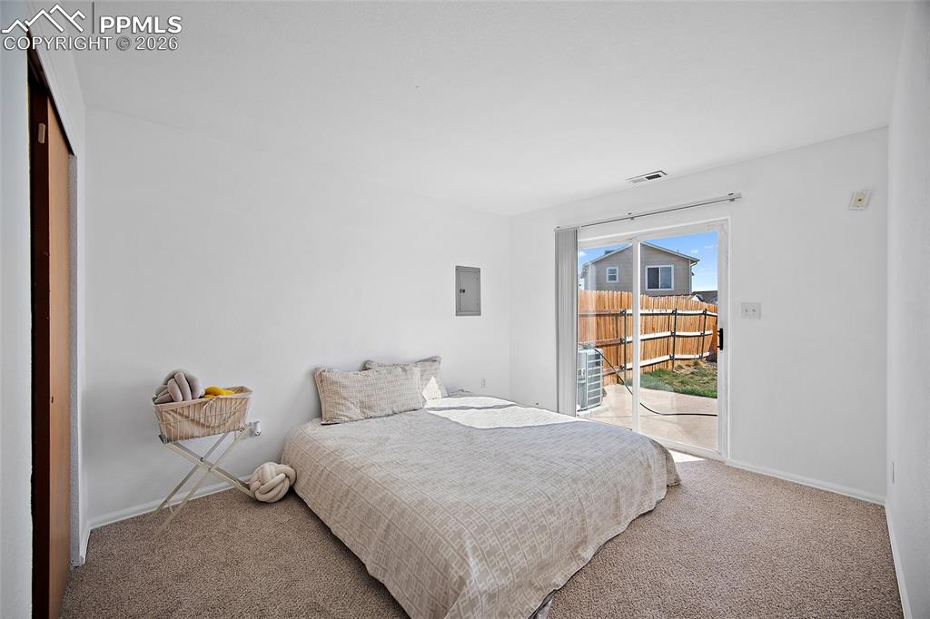 Image 15 of 28: Bedroom