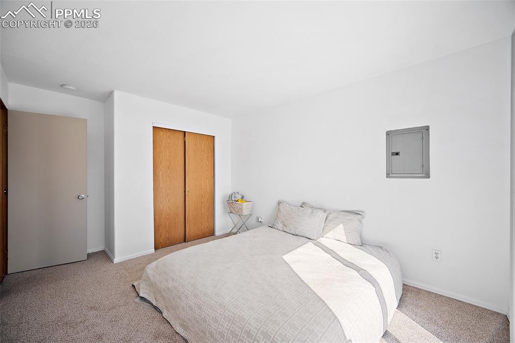 Image 16 of 28: Bedroom