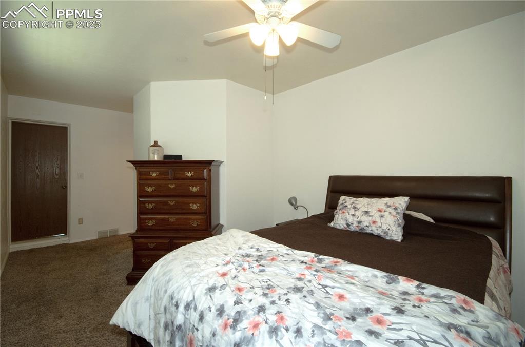 Image 14 of 30: 3rd bedroom