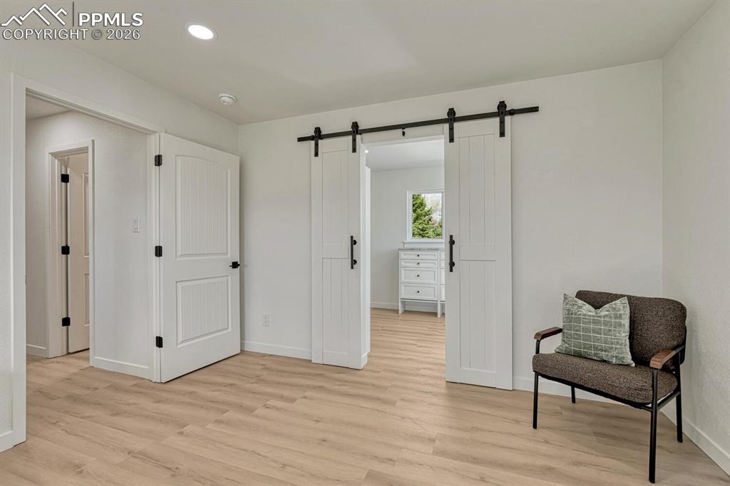 Image 24 of 50: Sitting Room