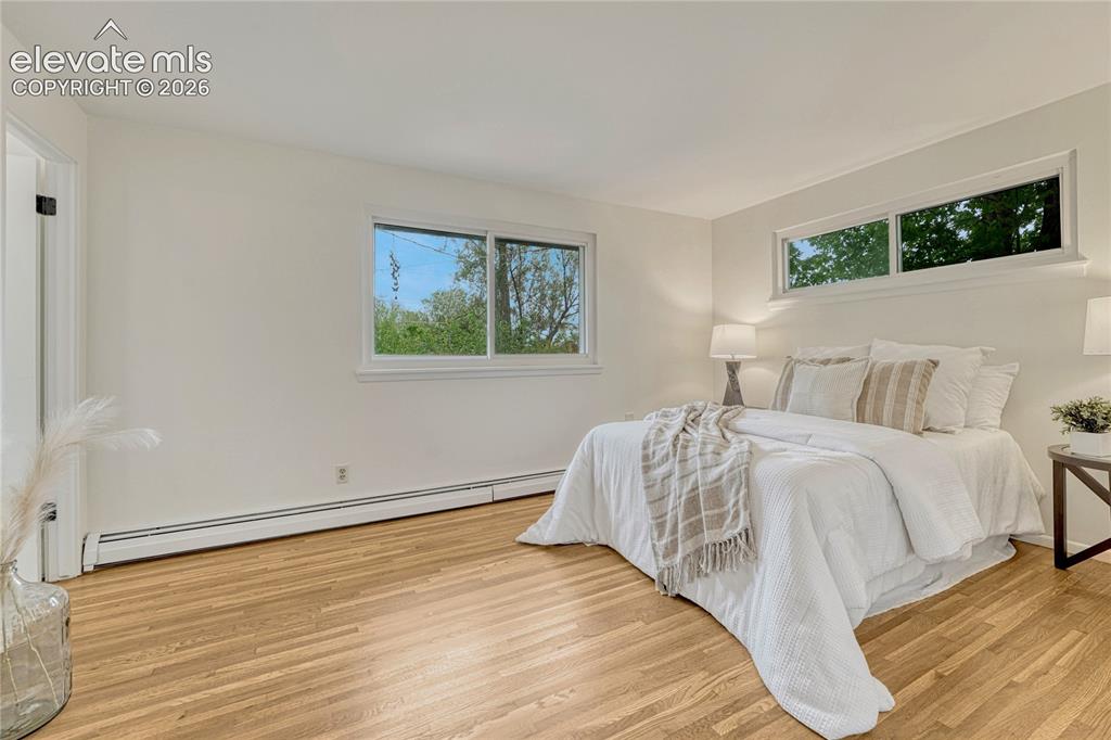 Image 16 of 37: Bedroom