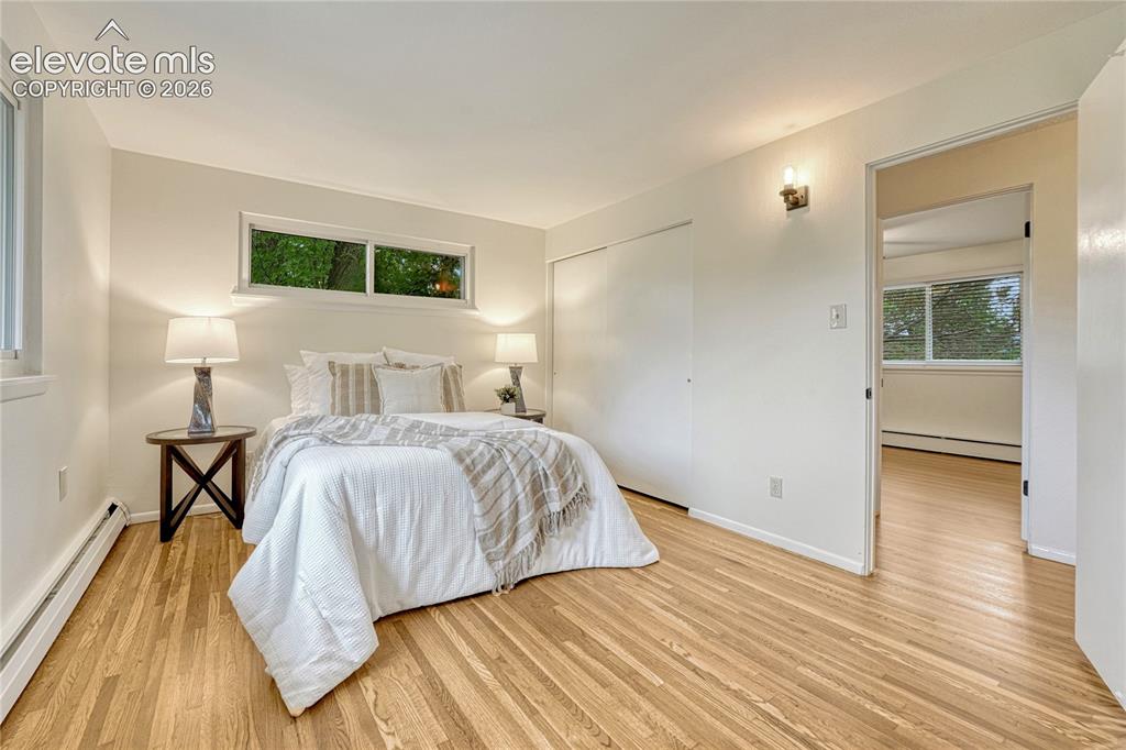 Image 17 of 37: Bedroom