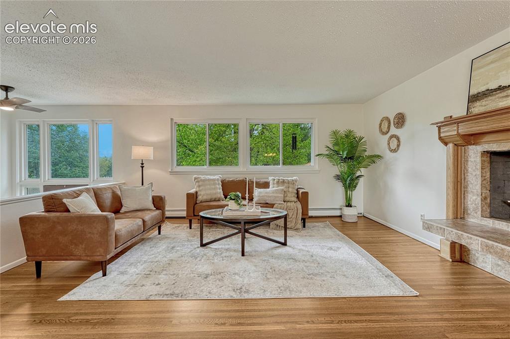 Image 8 of 37: Living Room