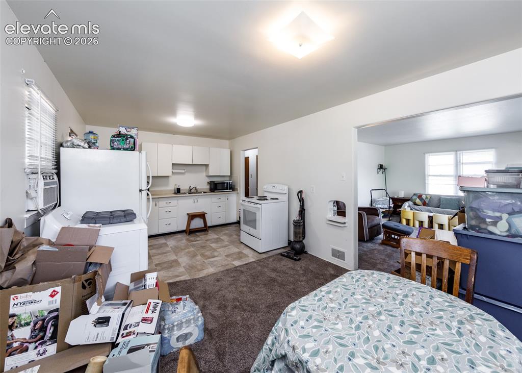 Image 11 of 39: Upstairs Unit