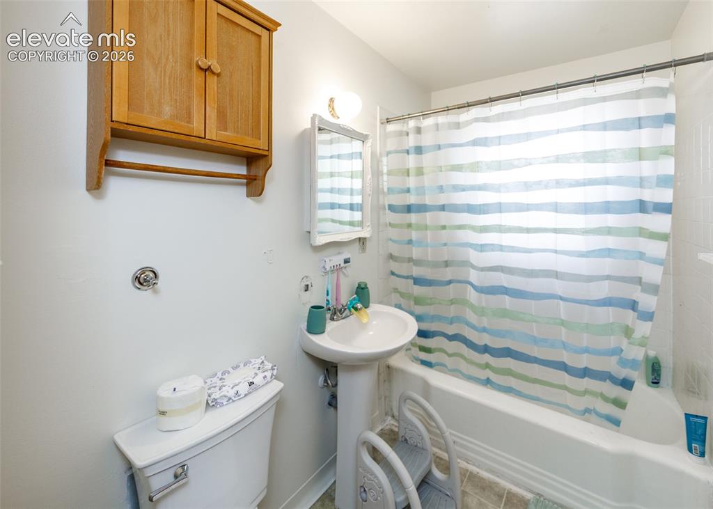 Image 13 of 39: Upstairs Unit