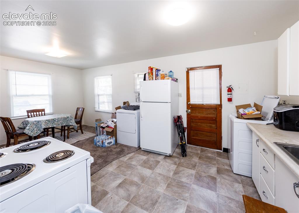 Image 6 of 39: Upstairs Unit