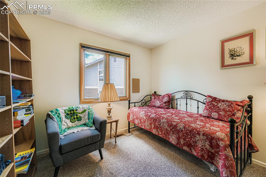 Image 14 of 35: Bedroom