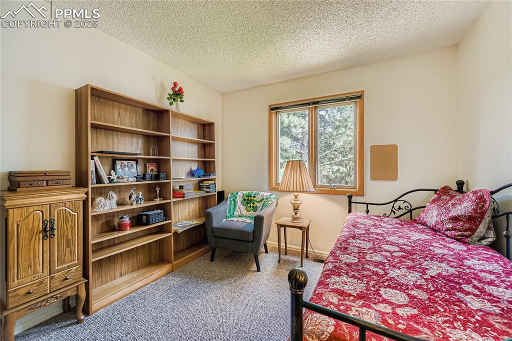 Image 15 of 35: Bedroom