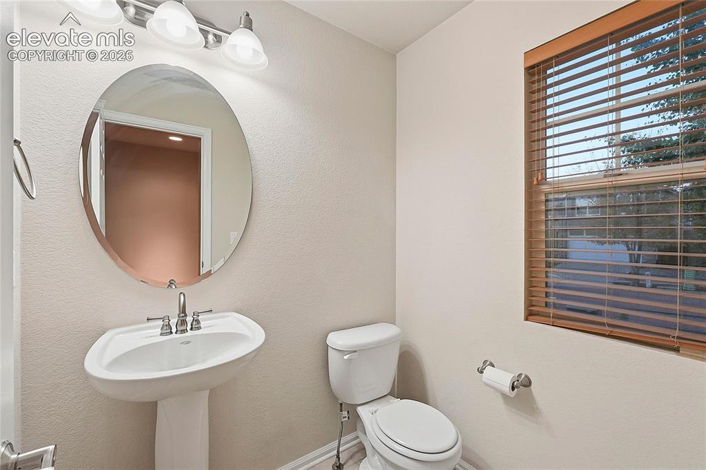 Image 12 of 28: Bathroom
