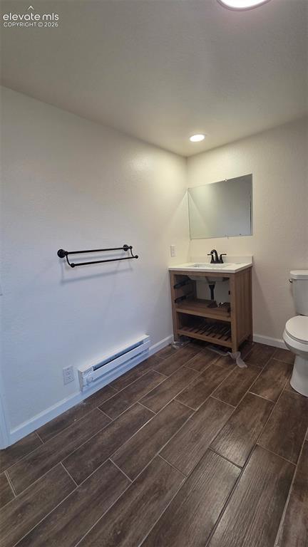 Image 15 of 23: Bathroom