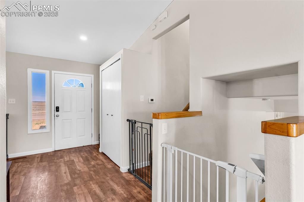 Image 6 of 39: Entry