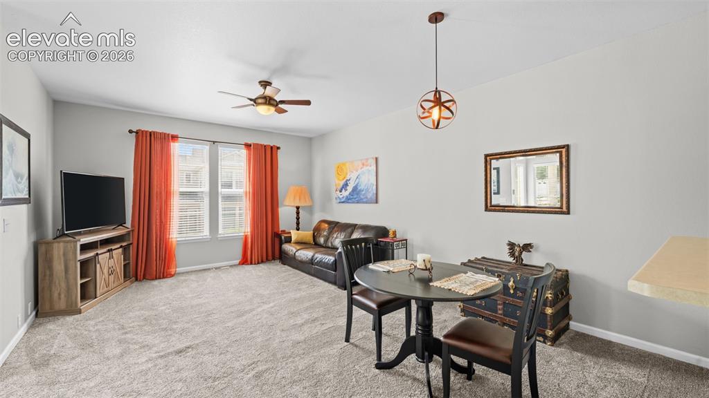 Image 10 of 31: Dining Area