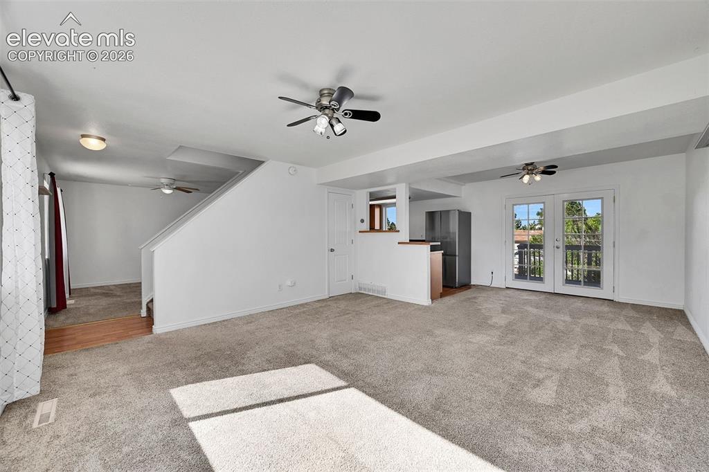 Image 5 of 25: Living Room