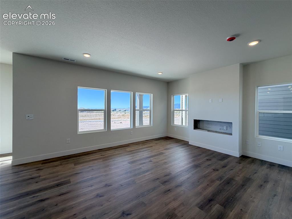 Image 10 of 42: Living Room