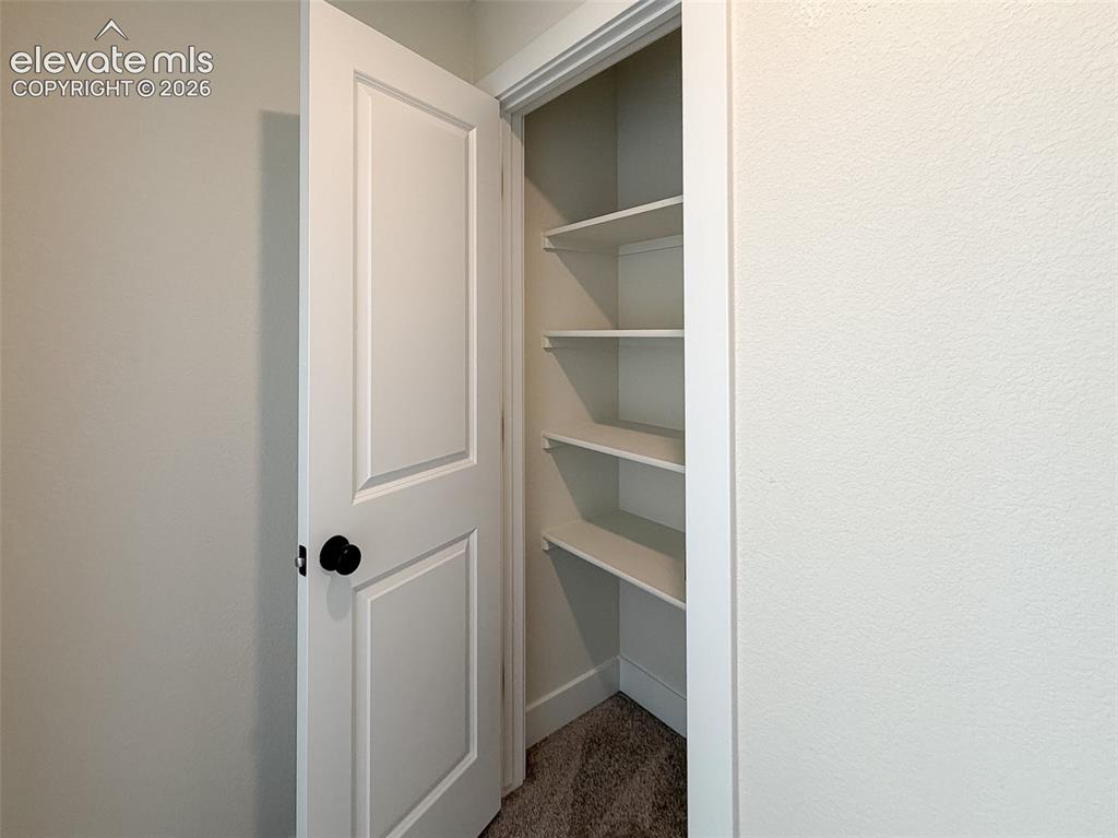 Image 31 of 42: Linen closet 