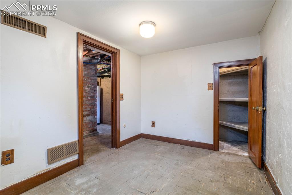 Image 21 of 33: Bonus Room in Basement - could be used as a non-conforming bedroom