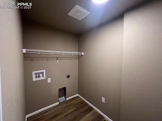 Image 14 of 20: Laundry