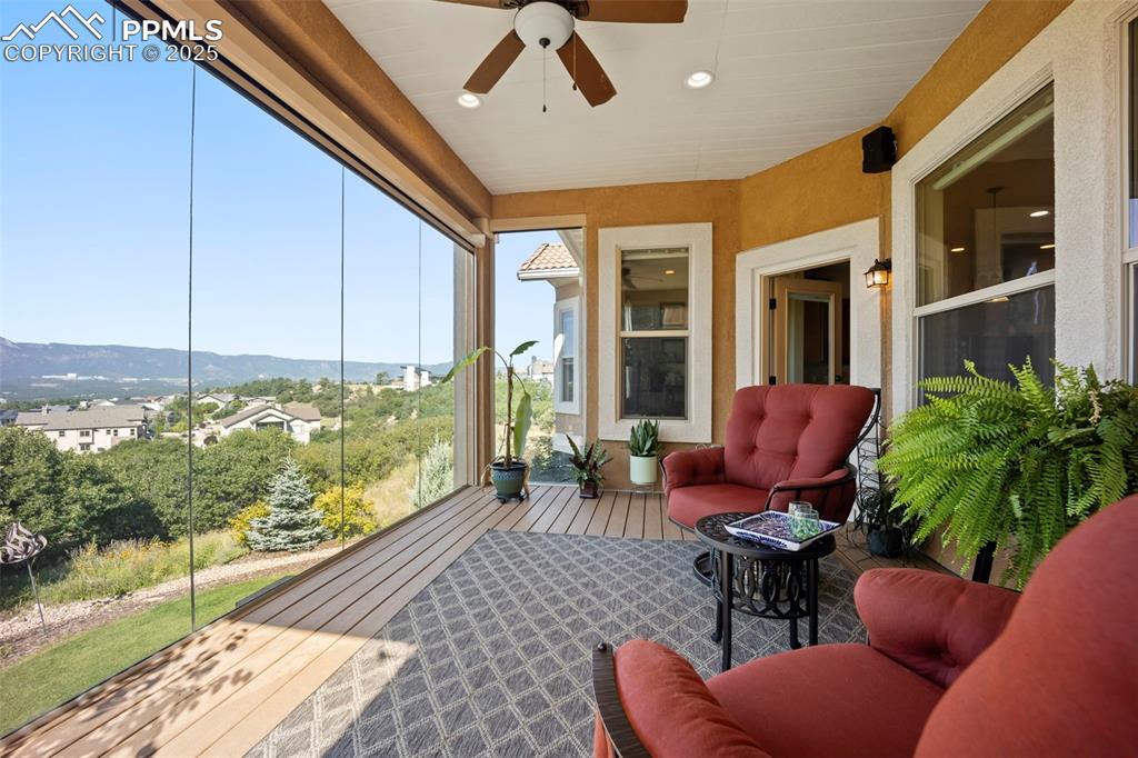 Image 15 of 50: Sun Room