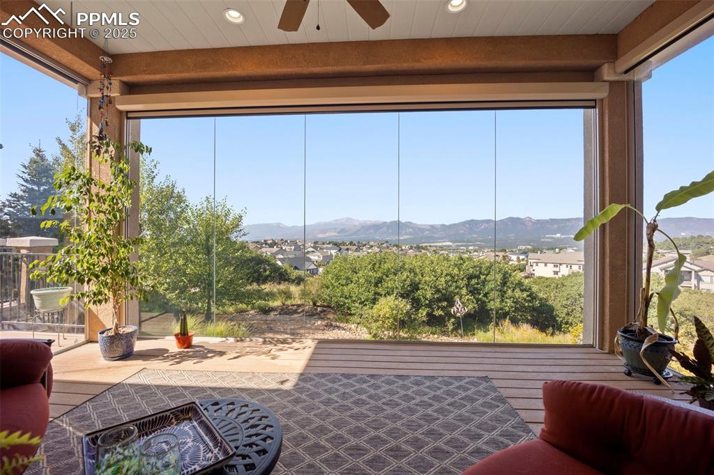 Image 17 of 50: Patio